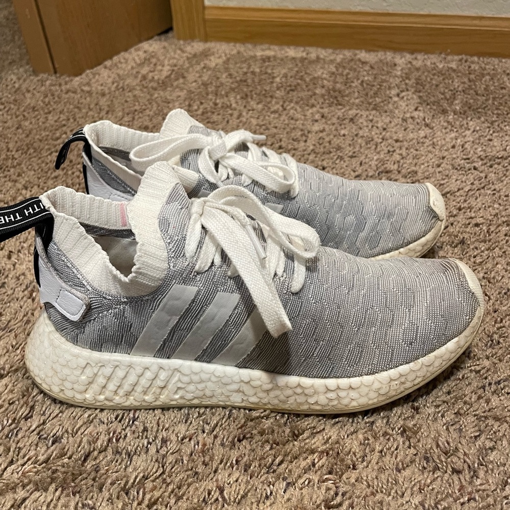 Adidas NMD_R2 Primeknit ‘White Black Pink’ Sneaker